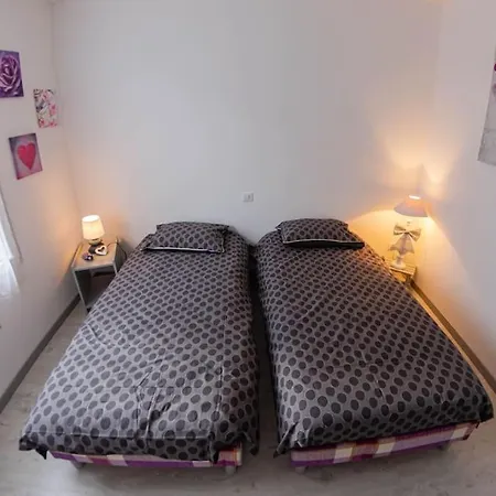 公寓 Cocooning Chez Corinne , 热拉梅